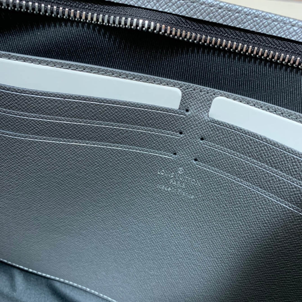 M30840 Pochette Voyage Men's bag 27cm grey Monogram