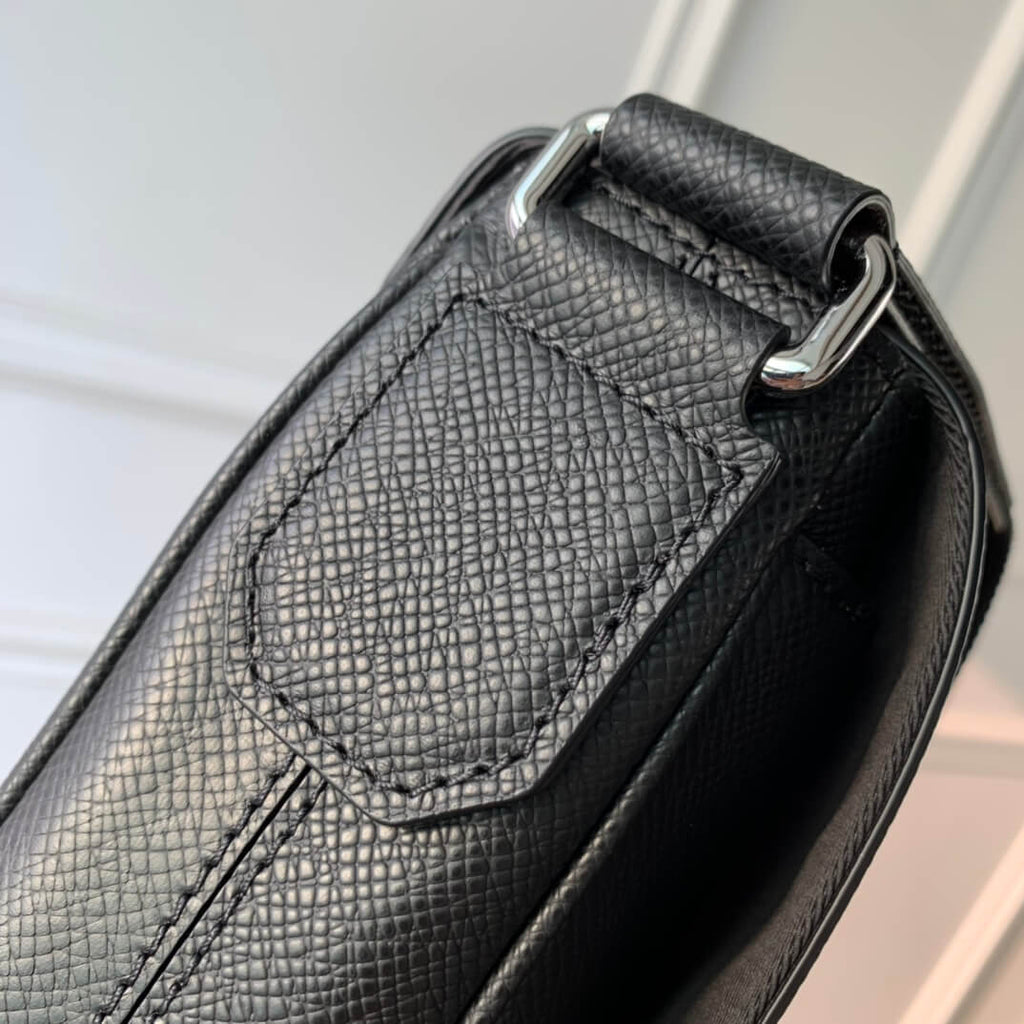 M30850 District PM Taïga 26cm black man bag