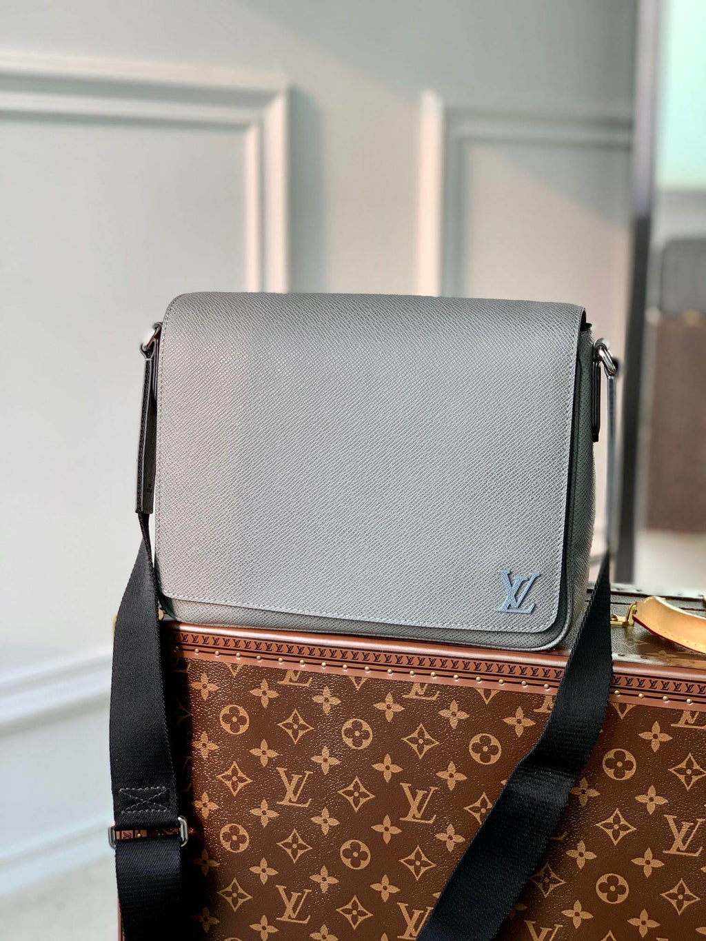 M30851 District PM Taïga 26cm grey man bag
