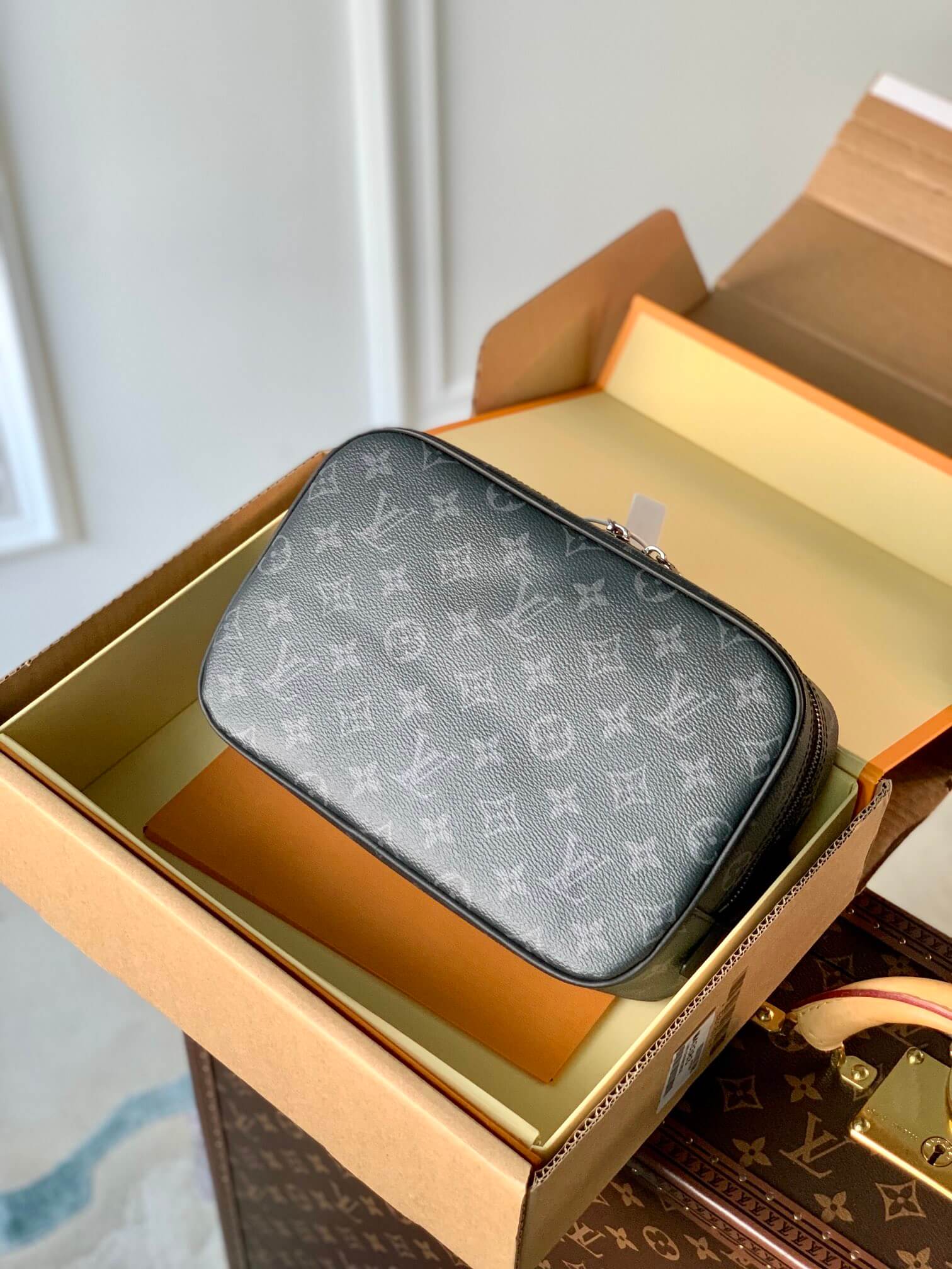 M43384 TOILET POUCH MM monogram black 26cm