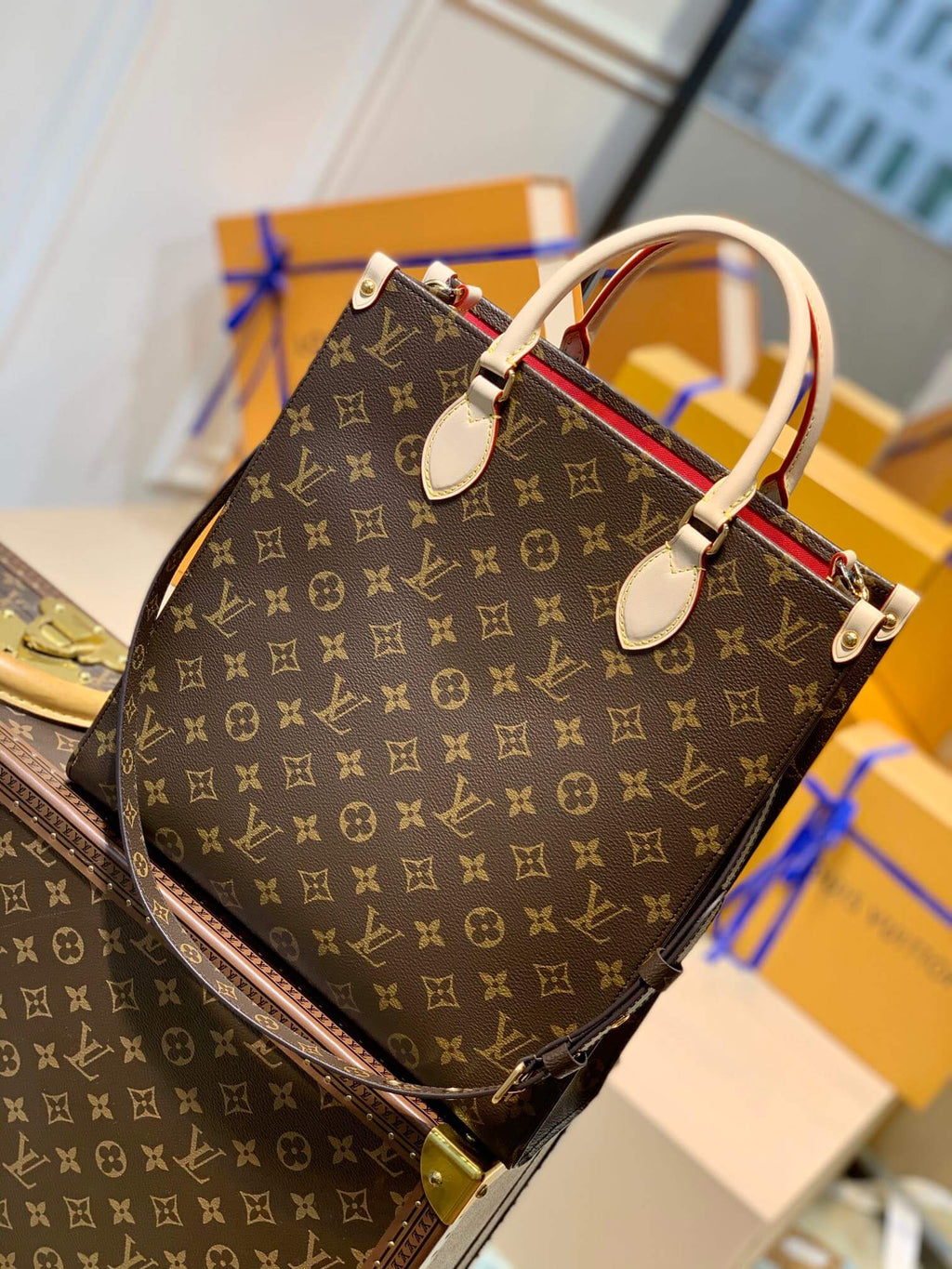 m45848 SAC PLAT PM MONOGRAM 30cm INSIDE red