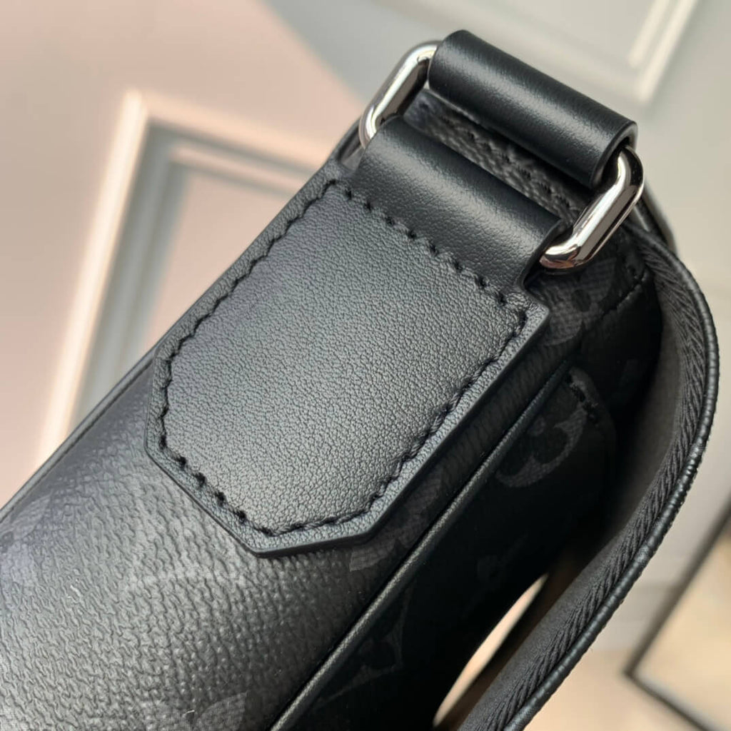 M46255 District PM Taïga 26cm monogram Eclipse black man bag