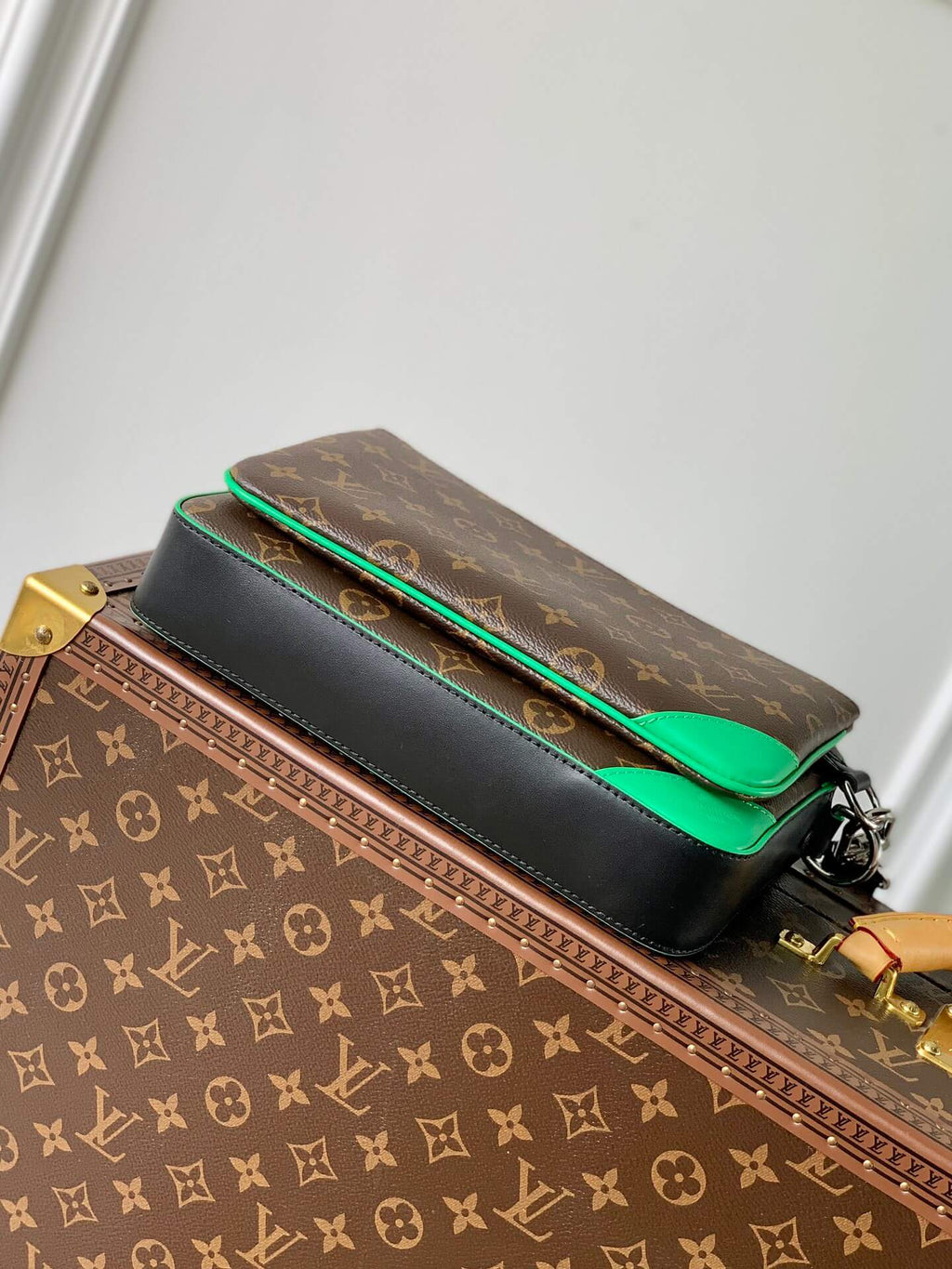 M46266 Trio Sac Plat Monogram Macassar 25cm green