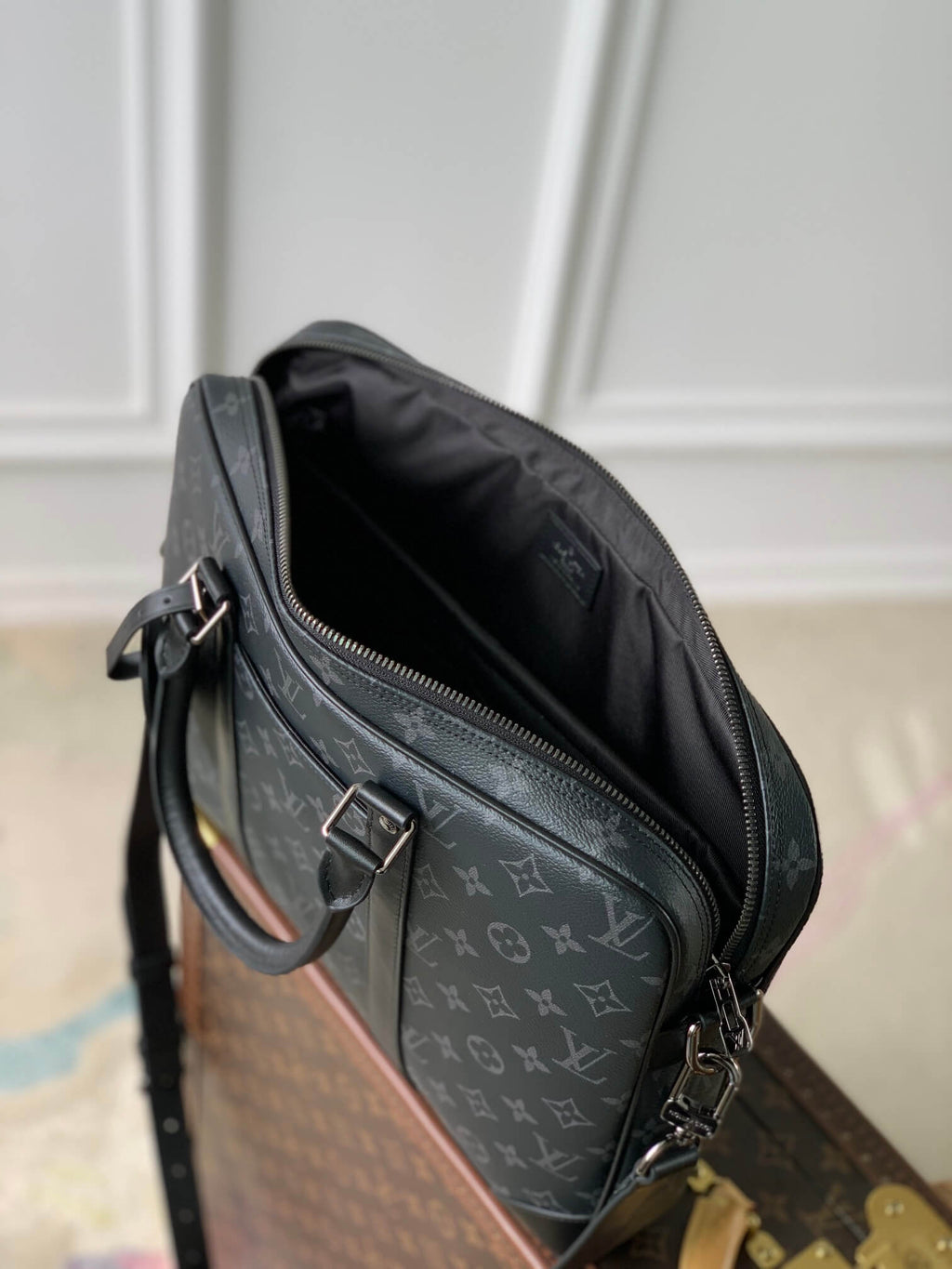 M46457 Porte-Documents Voyage PM 36.5cm Monogram Eclipse black