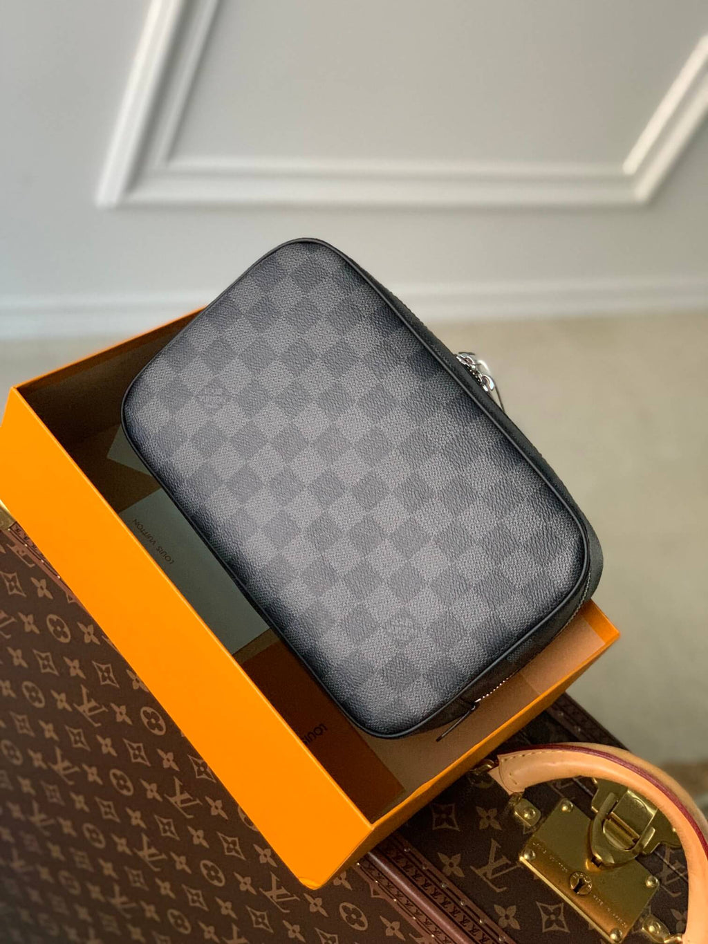 M47521 TOILET POUCH MM damier black 26cm