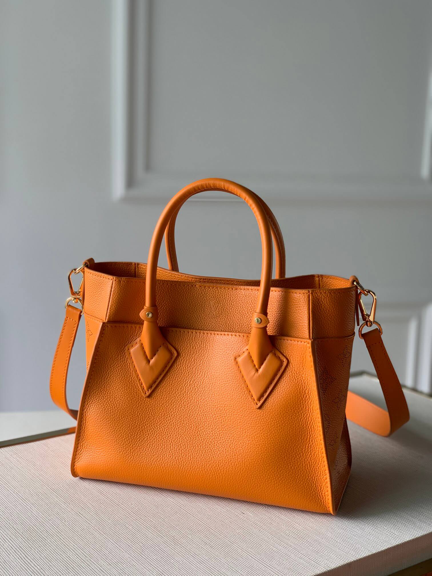 M57728 ON MY SIDE PM Monogram 25cm orange