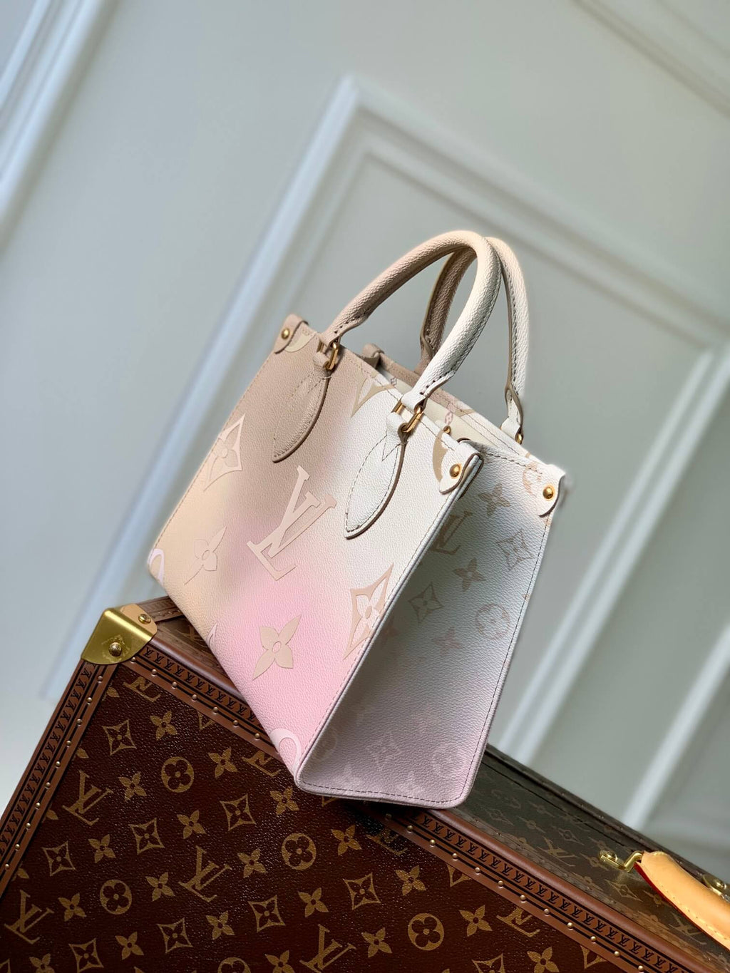 M59856 totes OnTheGo Monogram Toron 25cm apricot