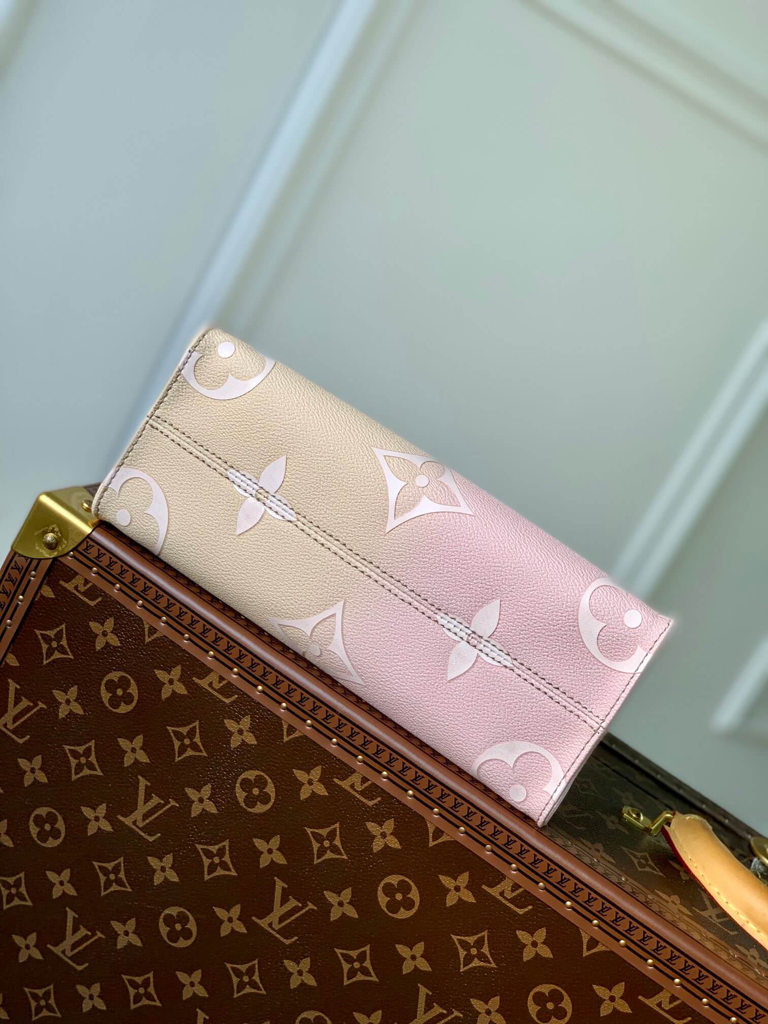 M59856 totes OnTheGo Monogram Toron 25cm apricot
