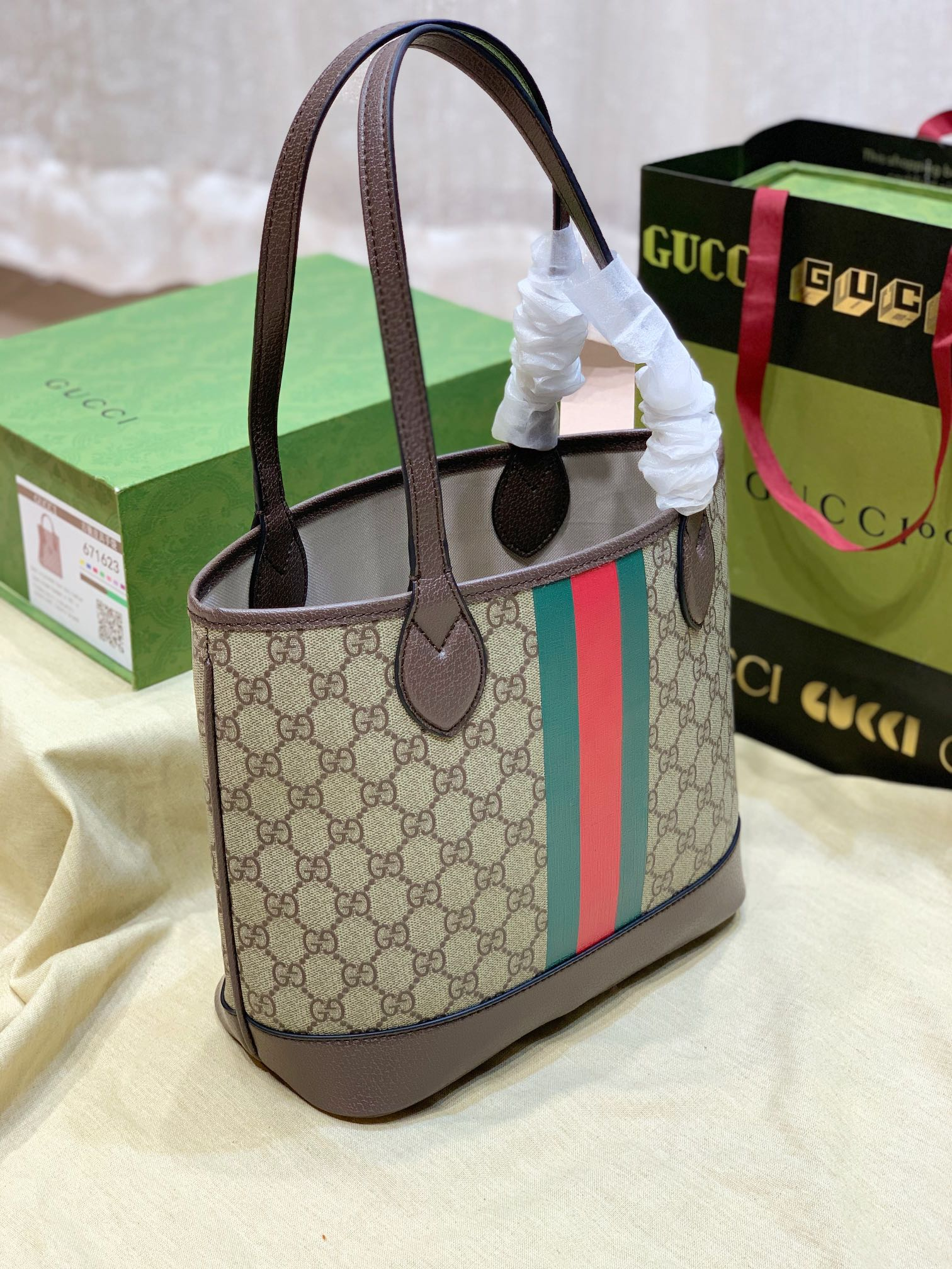 Elite Carryalls