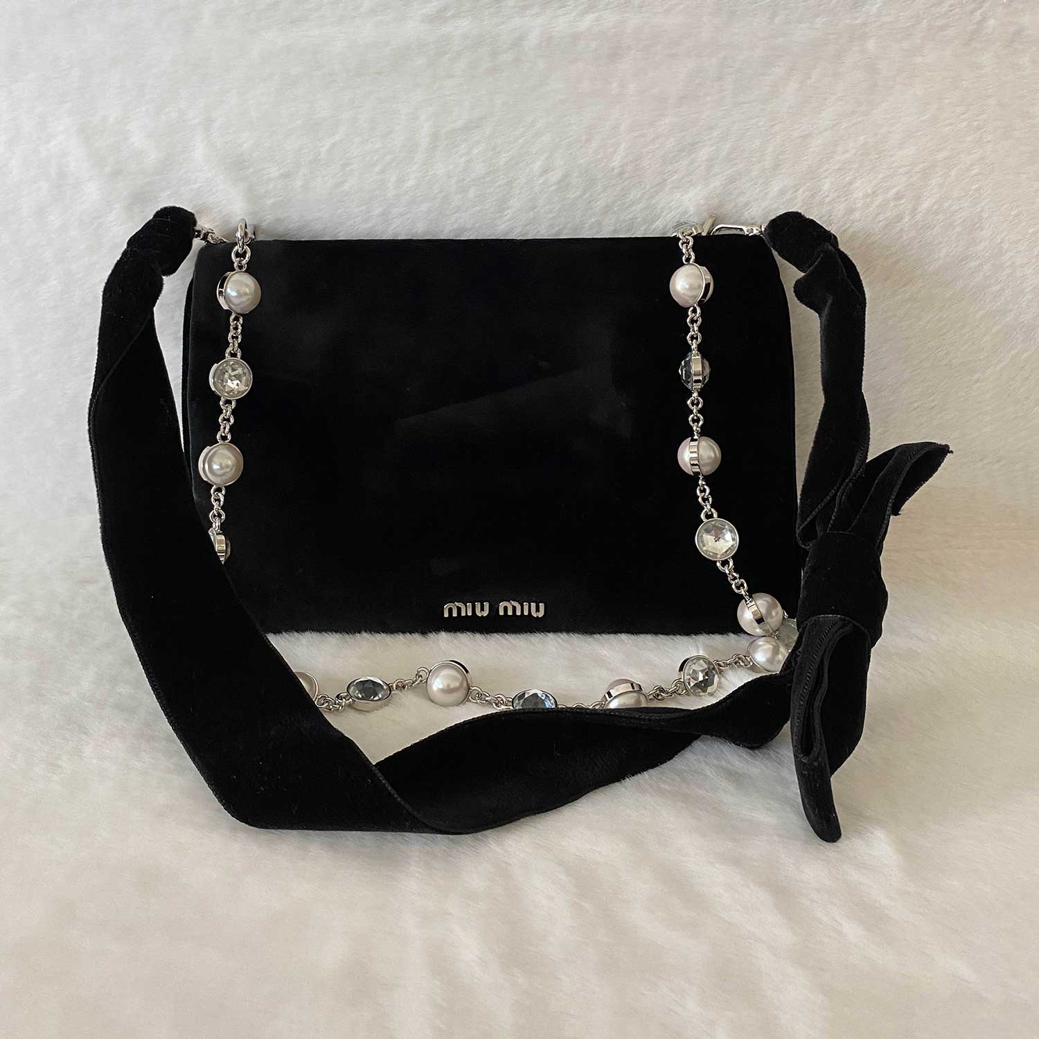 Miu Miu Crystal Pearls VeLouis Vuittonet Shoulder Bag