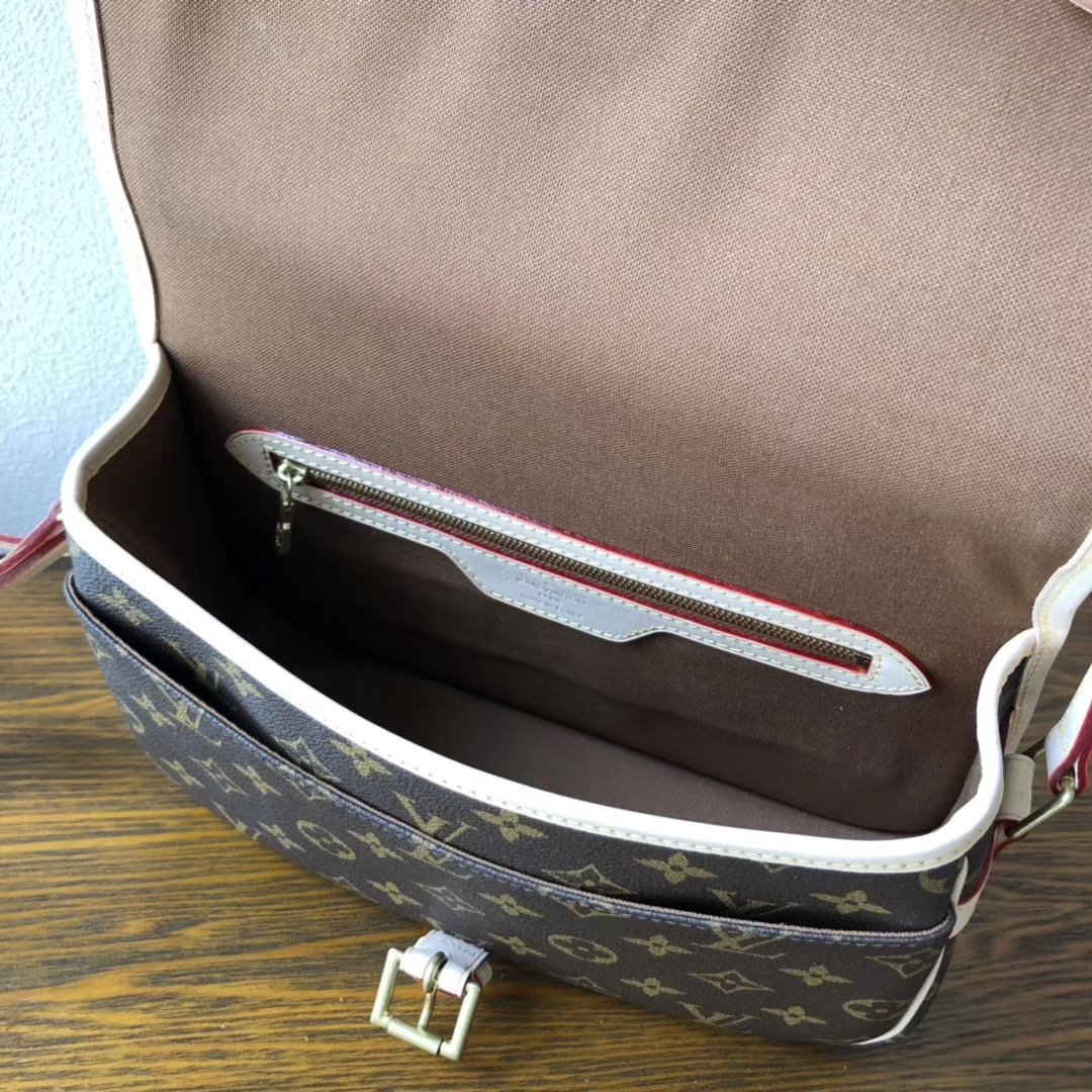 Elite Carryalls