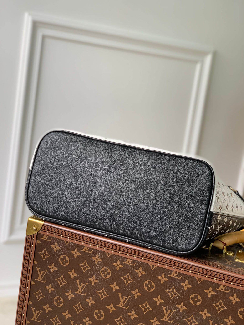 Neverfull Monogram Empreinte M46103 Black White Pink
