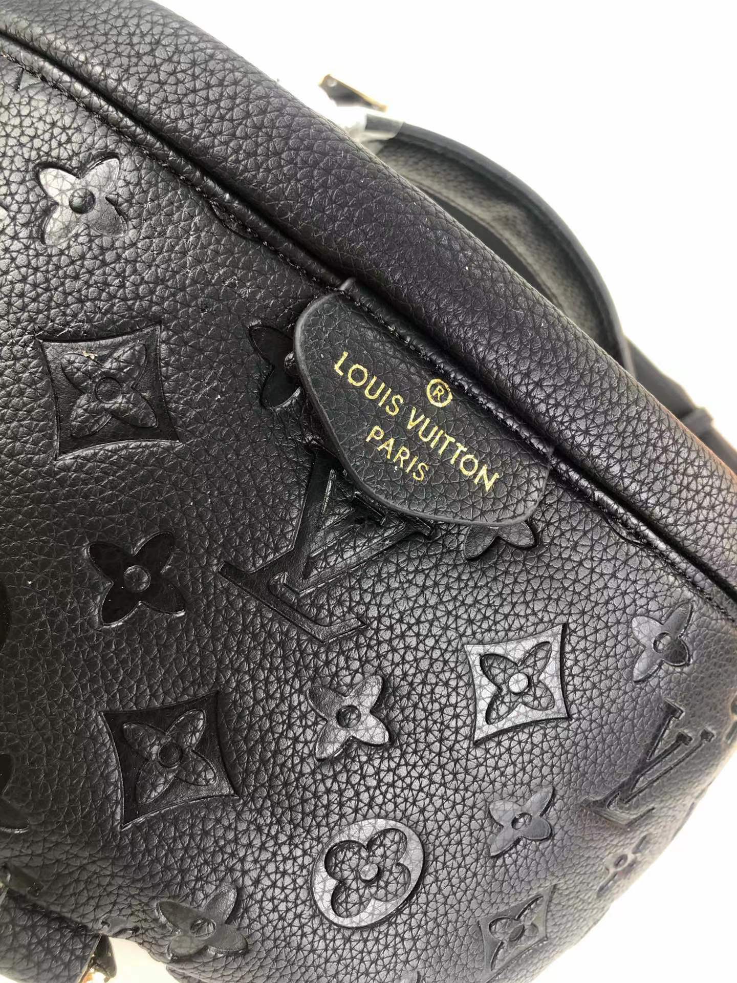 Elite Carryalls
