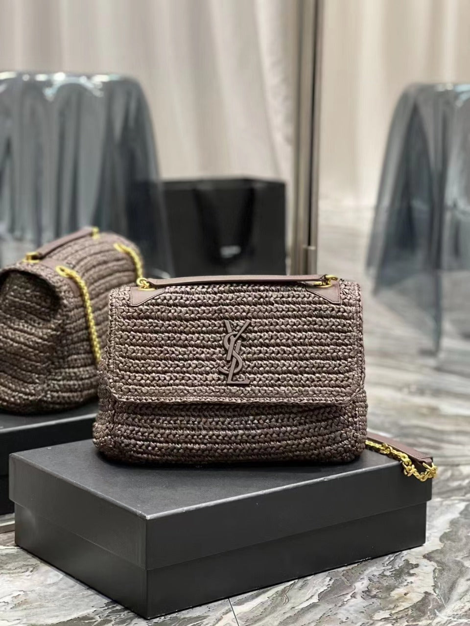 Elite Carryalls