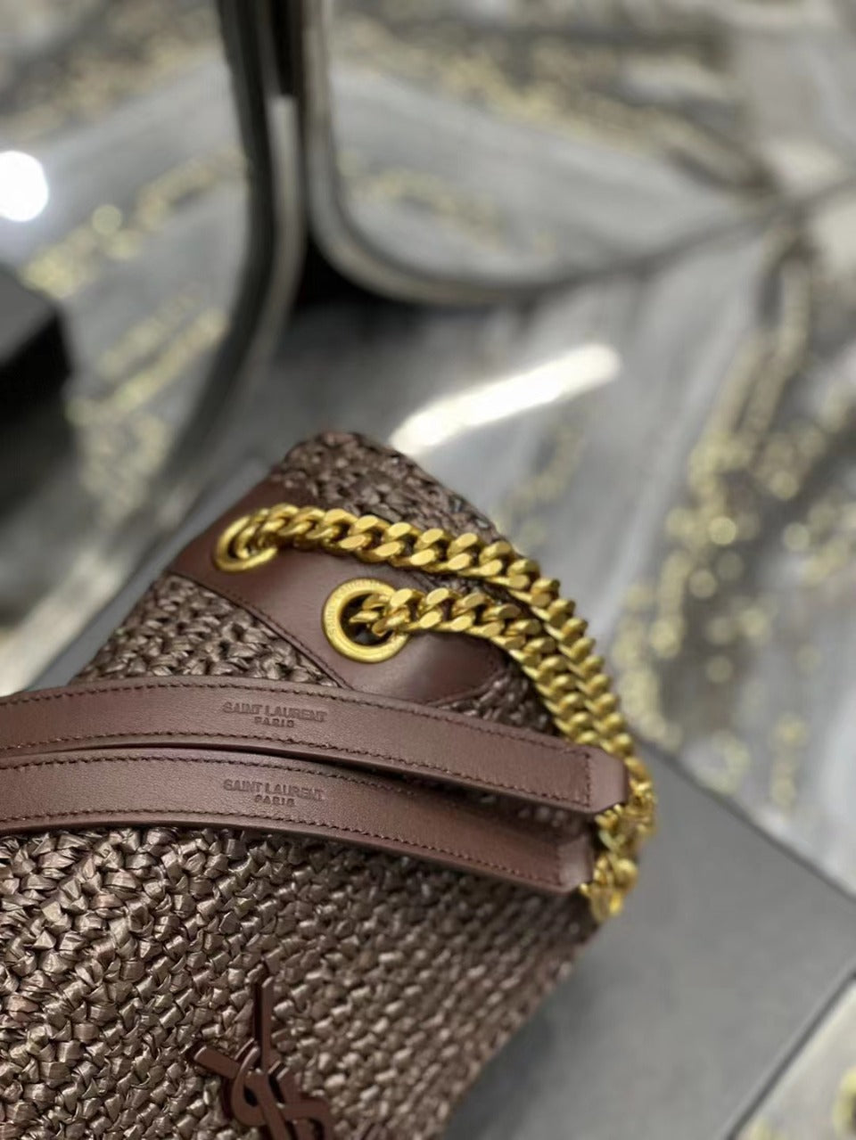 Elite Carryalls
