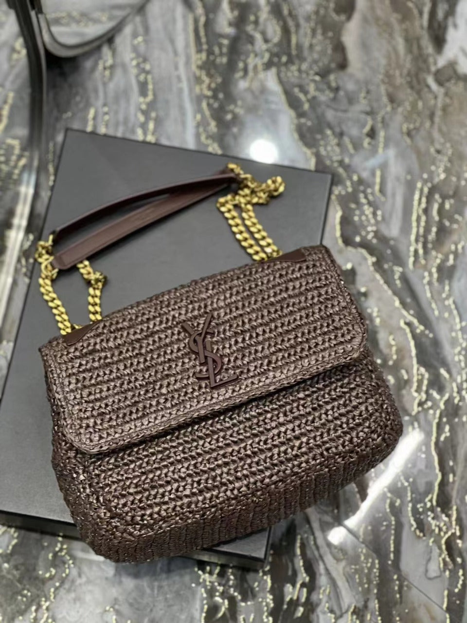 Elite Carryalls