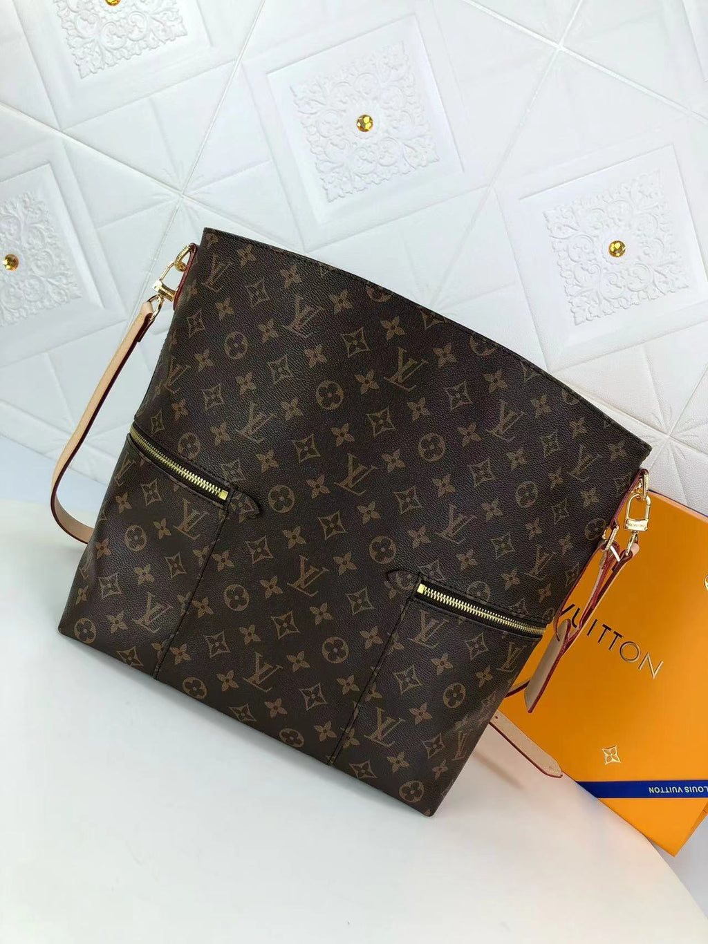 Elite Carryalls