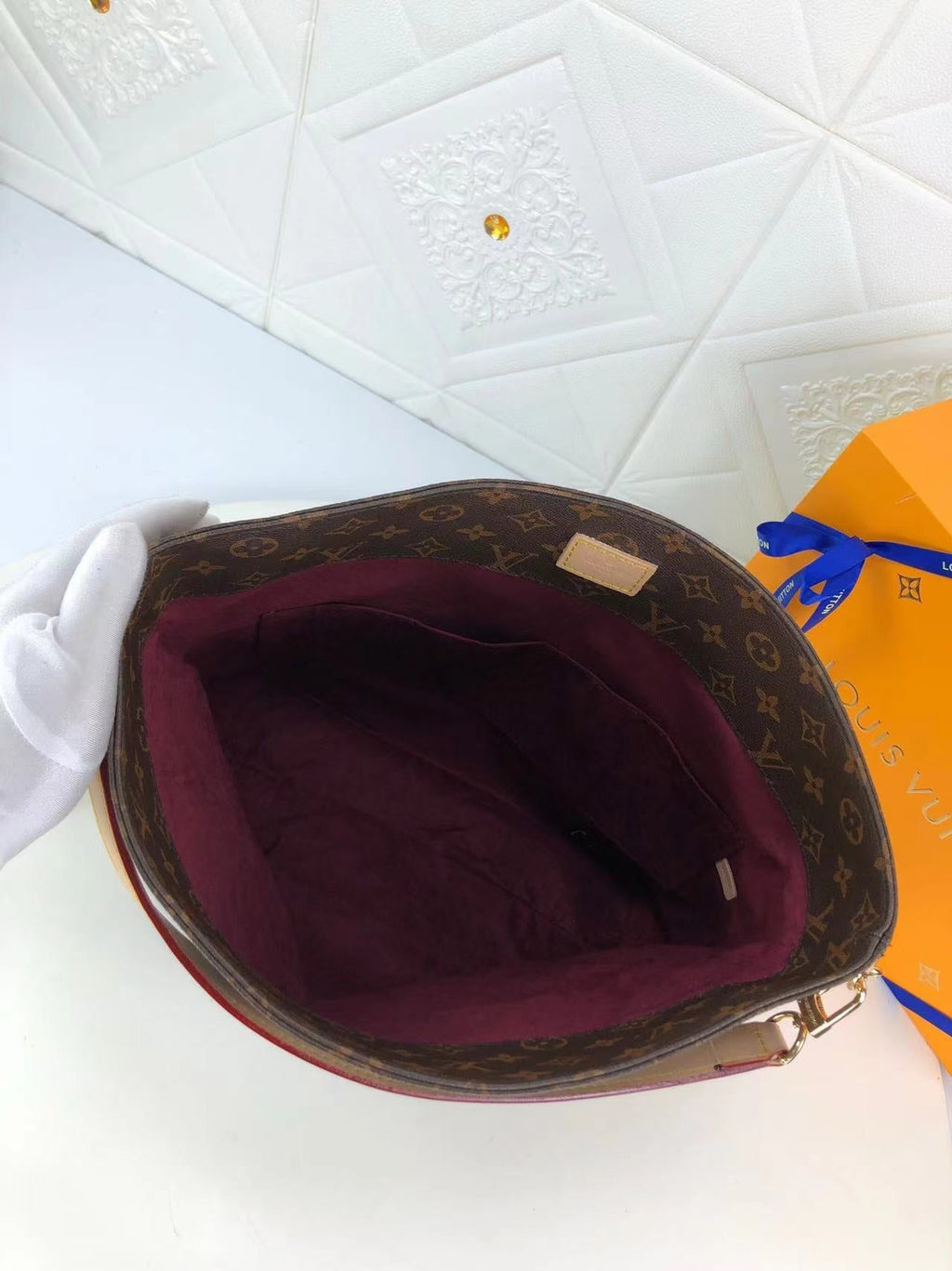 Elite Carryalls