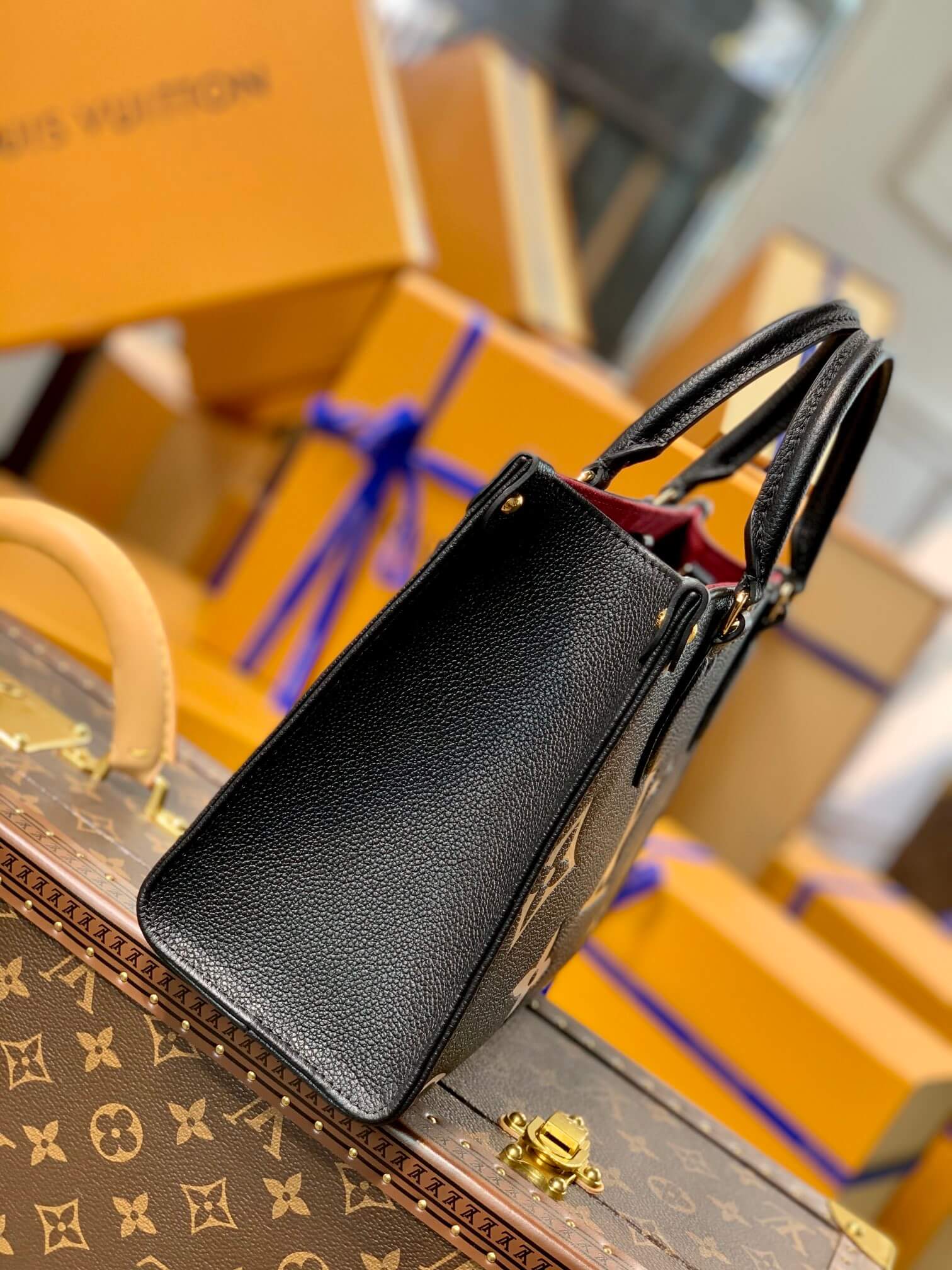 M45659 ONTHEGO PM tote bag monogrm empreinte leather black