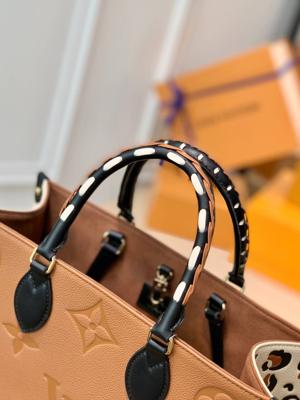 OnTheGo MM Bag Monogram Empreinte M58522 Brown