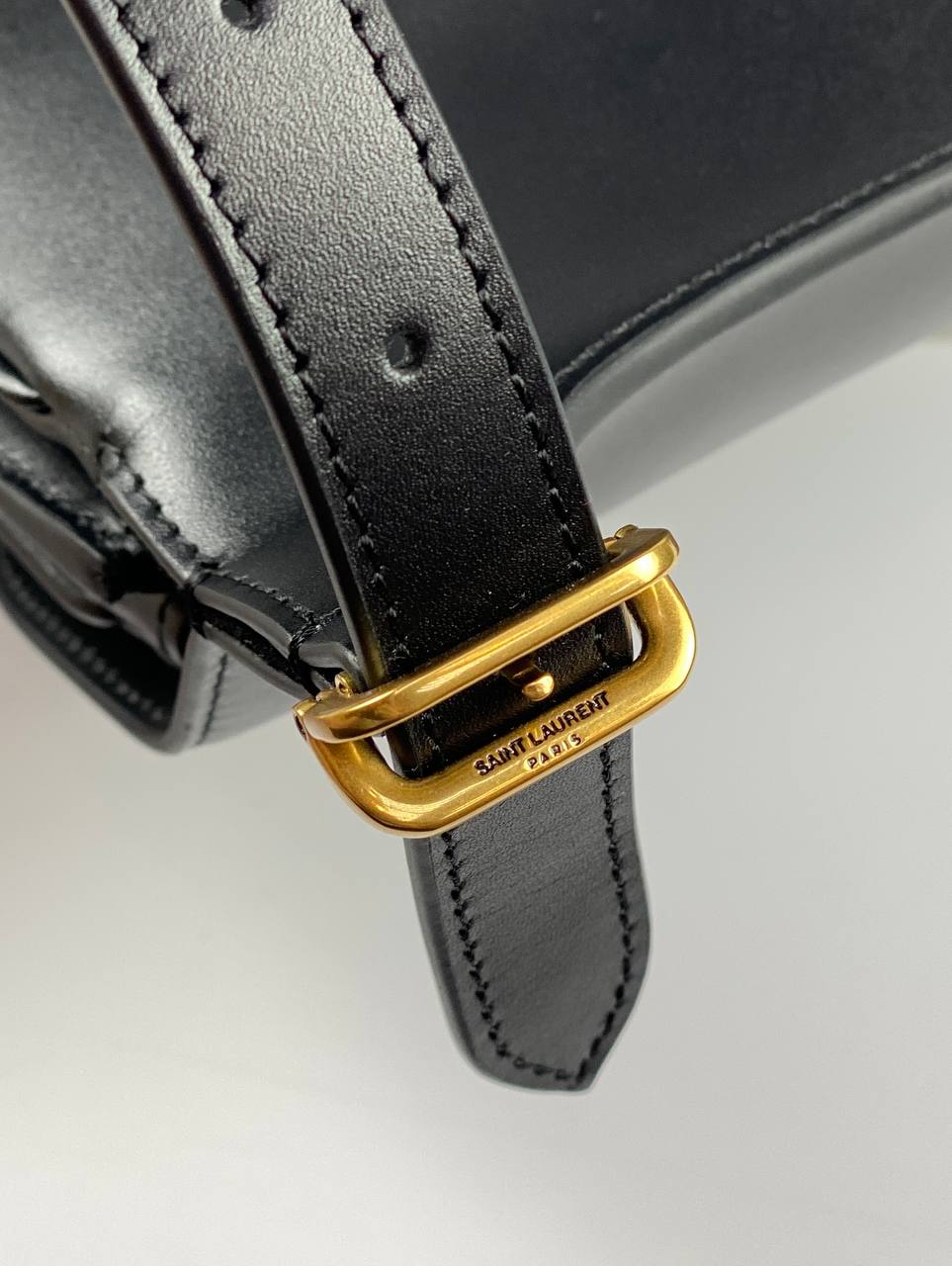 CHARLIE MEDIUM SHOULDER BAG IN SMOOTH LEATHER
