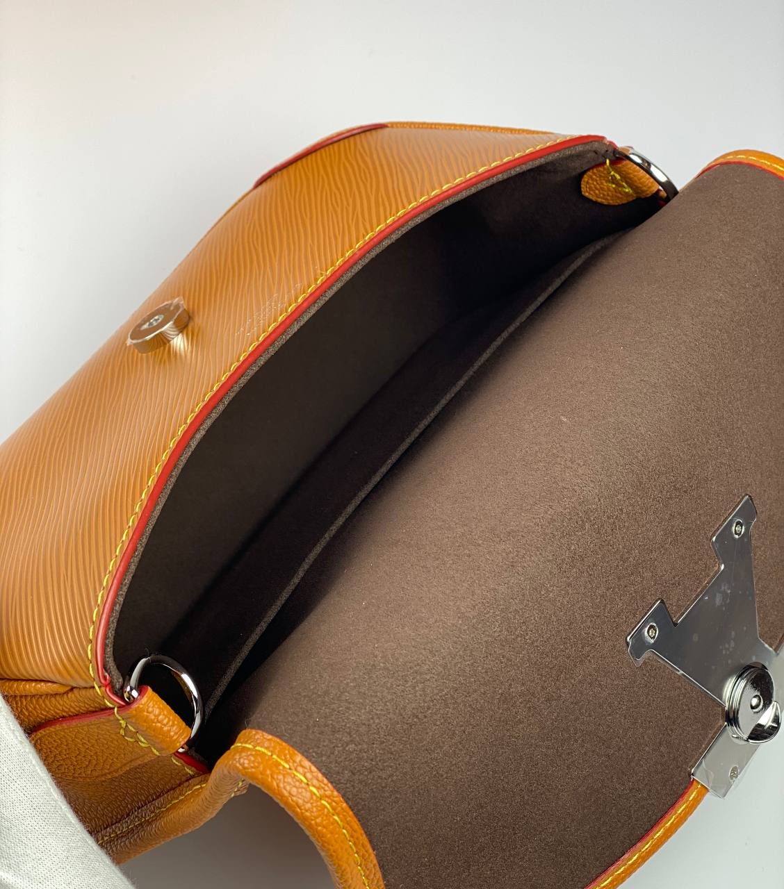 Louis Vuitton BUCI crossbody Bag