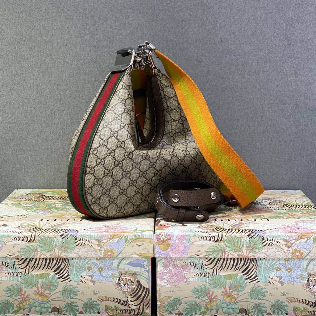 Gucci Attache small shoulder bag Beige and ebony GG Supreme canvas