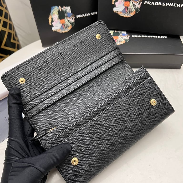 PR SAFFIANO MONOCHROME FLAP LONG WALLET FULL BLACK 19CM 1MH132 ZLP F061H