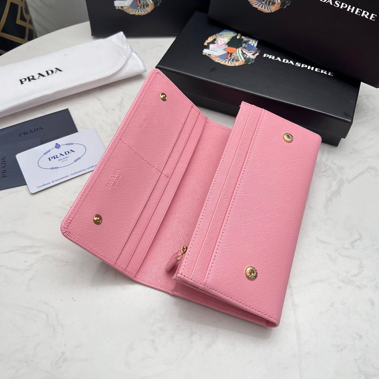 PR SAFFIANO LUX LEATHER FLAP CONTINENTAL LIGHT PINK WALLET 19CM
