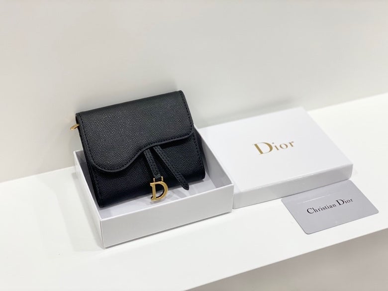 dir SADDLE LOTUS WALLET BLACK SKIN 11CM S5652CCEH M900