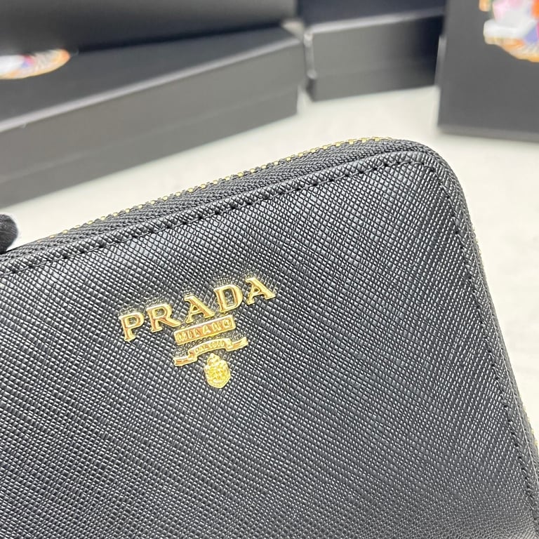 PR SAFFIANO LEATHER COIN PURSE BLACK WALLET 10CM 1MM268 QWA F0002