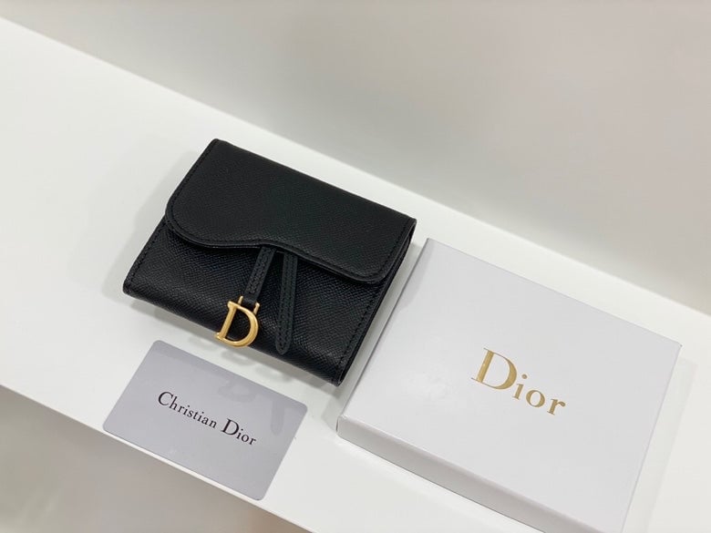 dir SADDLE LOTUS WALLET BLACK SKIN 11CM S5652CCEH M900