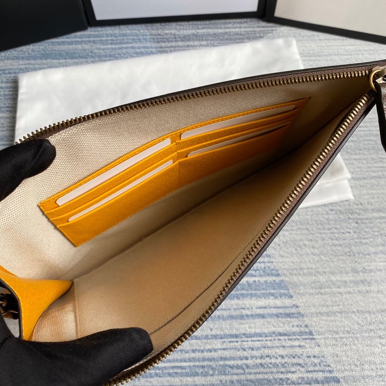 Gucci NEO  SUPREME POUCH Neo 30.5CM BEGIE 473956 K9GOT 8861