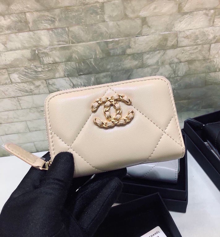 Chanel CHL 19 CARD HOLDER WITH ZIPPER LEATHER CREAM WALLET