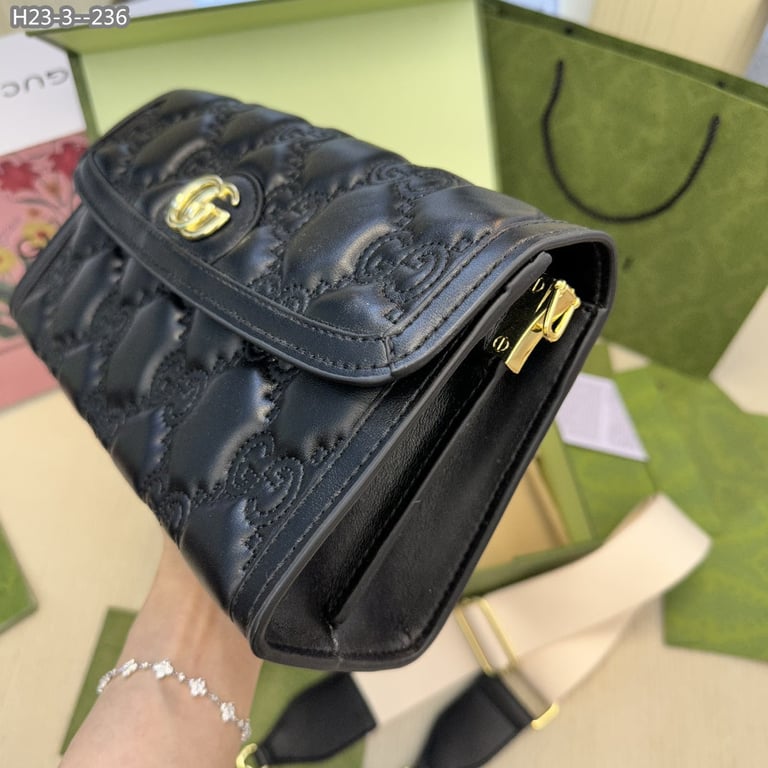 Gucci MATELASSE WALLET BLACK 23CM