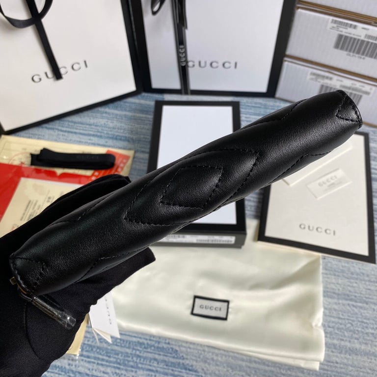 Gucci MARMONT MATELASSÉ ZIP AROUND WALLER 19CM BLACK