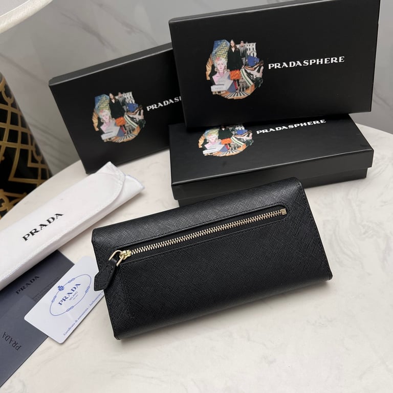 PR SAFFIANO LEATHER FLAP LONG WALLET BLACK AND GOLD 19CM 1MH132 ZLP F061H