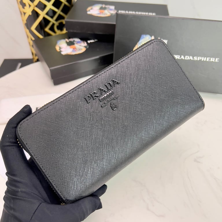 PR LARGE SAFFIANO LEATHER WALLET FULL BLACK 19CM 1ML506 QWA F0505