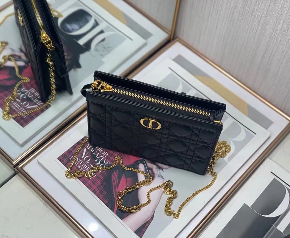 dir CARO ZIPPED POUCH WITH CHAIN BLACK S5106UWHC_M900