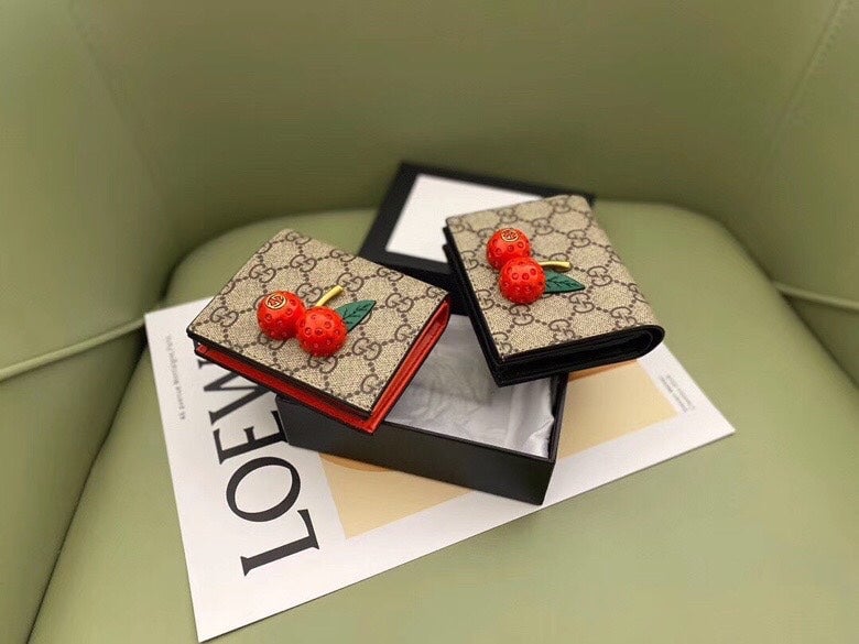 Gucci SUPREME CANVAS CARD CASE WALLET WITH CHERRIES RED LEATHER INSIDE 10CM 476050