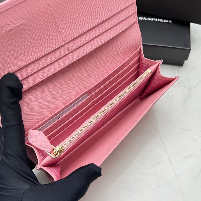 PR SAFFIANO LUX LEATHER FLAP CONTINENTAL LIGHT PINK WALLET 19CM