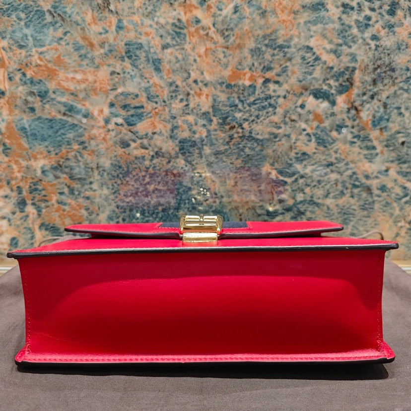 Gucci SyLouis Vuittonie Red Leather Chain AcCelinent Shoulder Bag 26x17x8cm