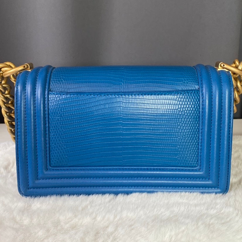 Chanel Boy Bag Blue Shoulder Bag ÃƒÂ¢Ã¢â€šÂ¬Ã¢â‚¬Å“ with Entrupy Verification