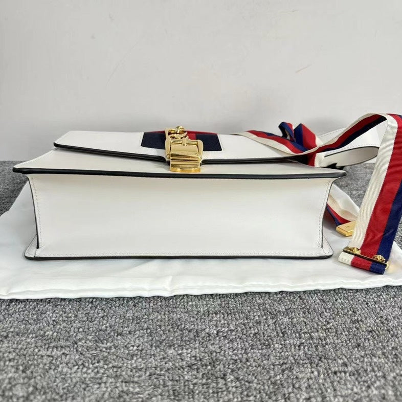 Gucci SyLouis Vuittonie White Leather Shoulder Bag with Dustbag