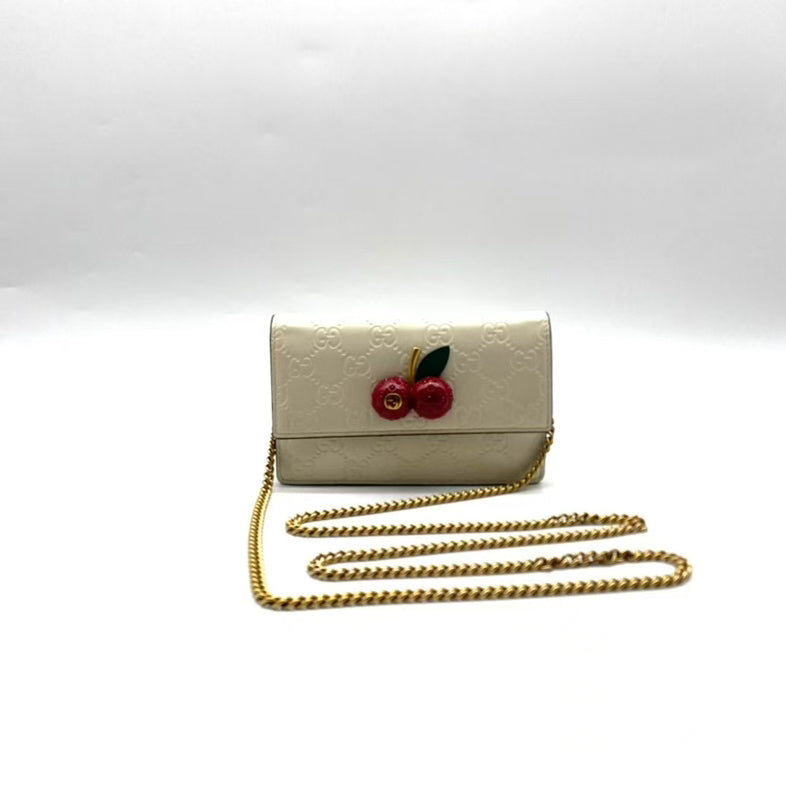 Gucci Beige Cherry Gucci Leather Crossbody Chain Bag Small