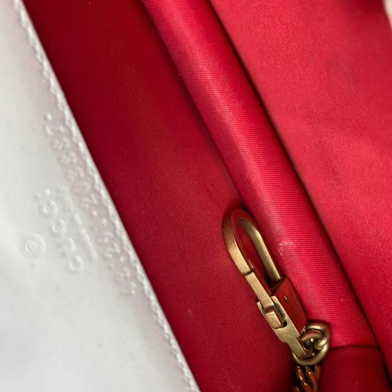 Gucci Beige Cherry Gucci Leather Crossbody Chain Bag Small