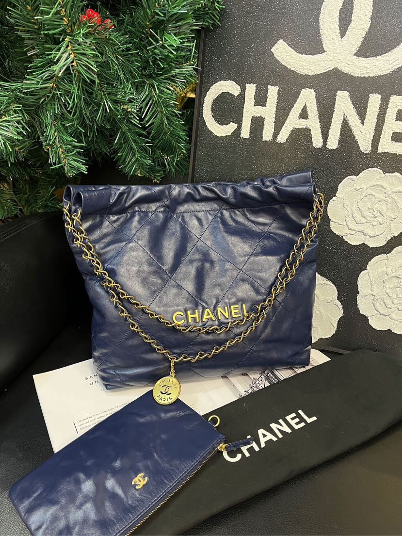 Chanel Navy Blue Gold Buckle 22 Bag Shoulder Bag