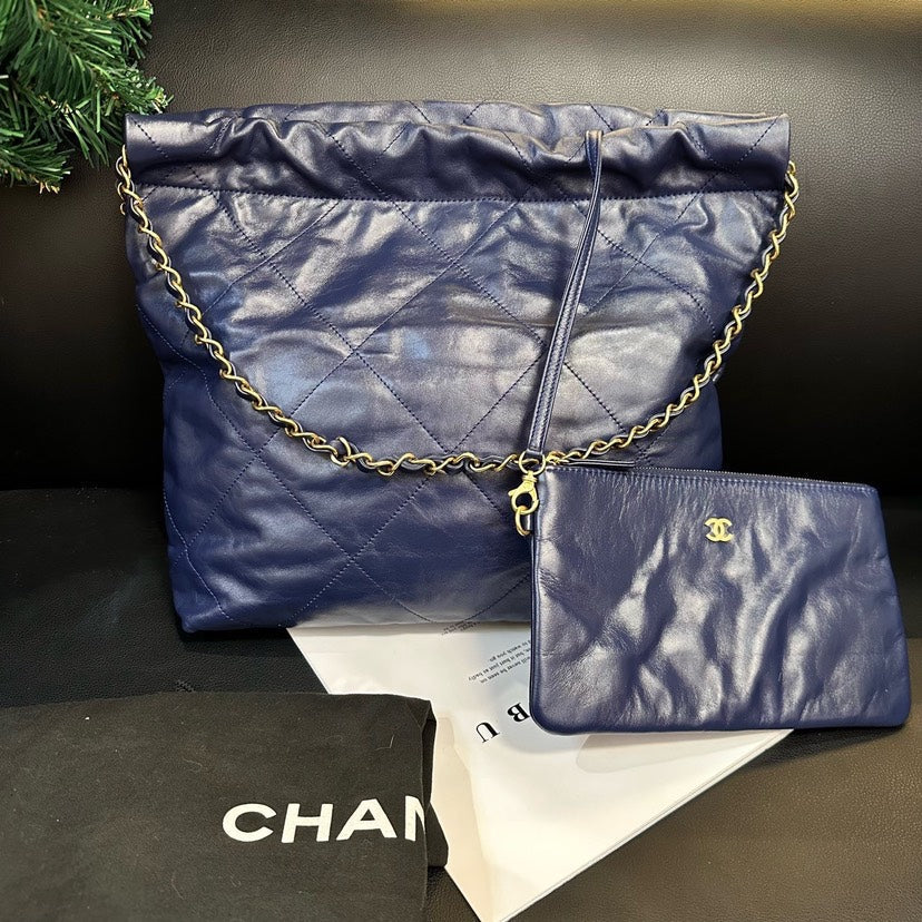 Chanel Navy Blue Gold Buckle 22 Bag Shoulder Bag