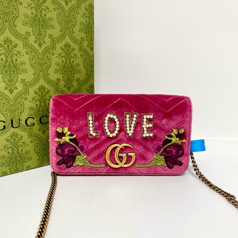 Gucci GG Marmont Pink VeLouis Vuittonet Love Embroidered Shoulder Bag