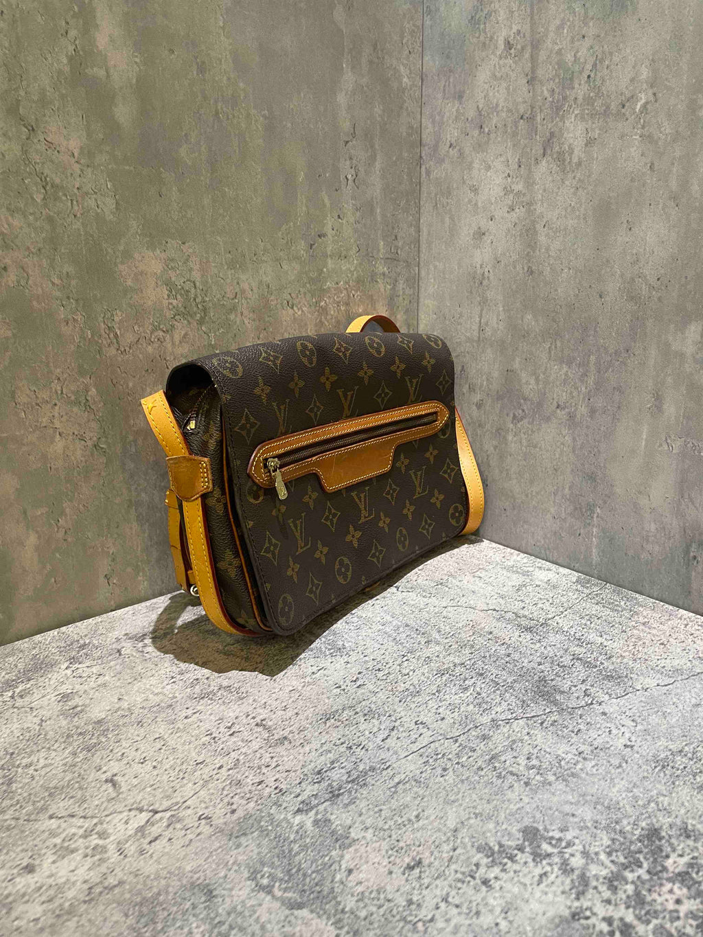 Louis Vuitton Monogram Canvas Crossbody Vintage Brown MeDiorum